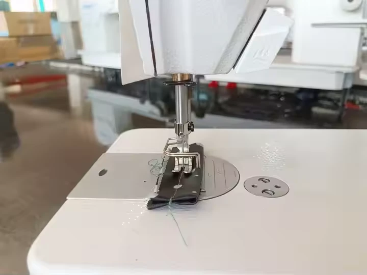 Industrial Heavy Duty Sewing Machine